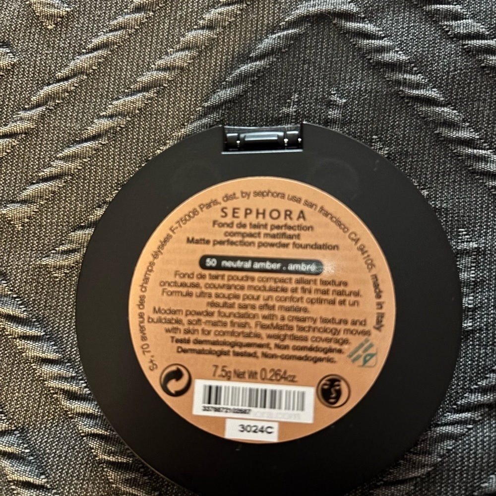HP (Sephora) Matt Perfection Powder Foundation Compact